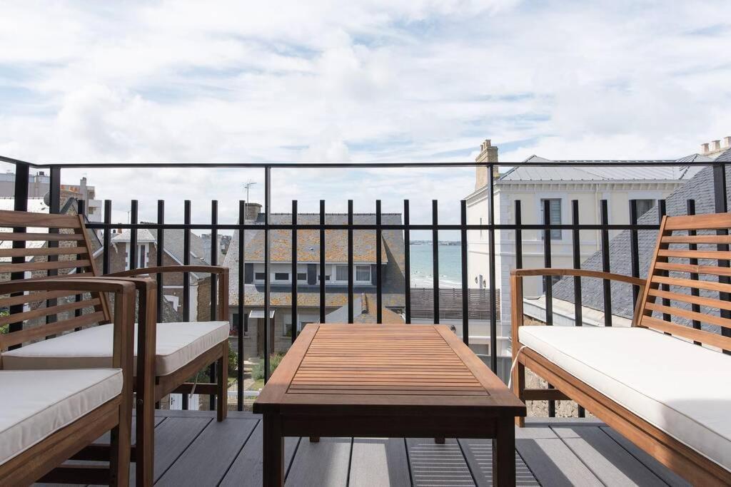 Appartement 4 étoiles vue mer et bord de plage Chez Odette Saint-Malo Esterno foto
