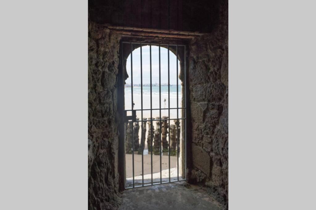 Appartement 4 étoiles vue mer et bord de plage Chez Odette Saint-Malo Esterno foto